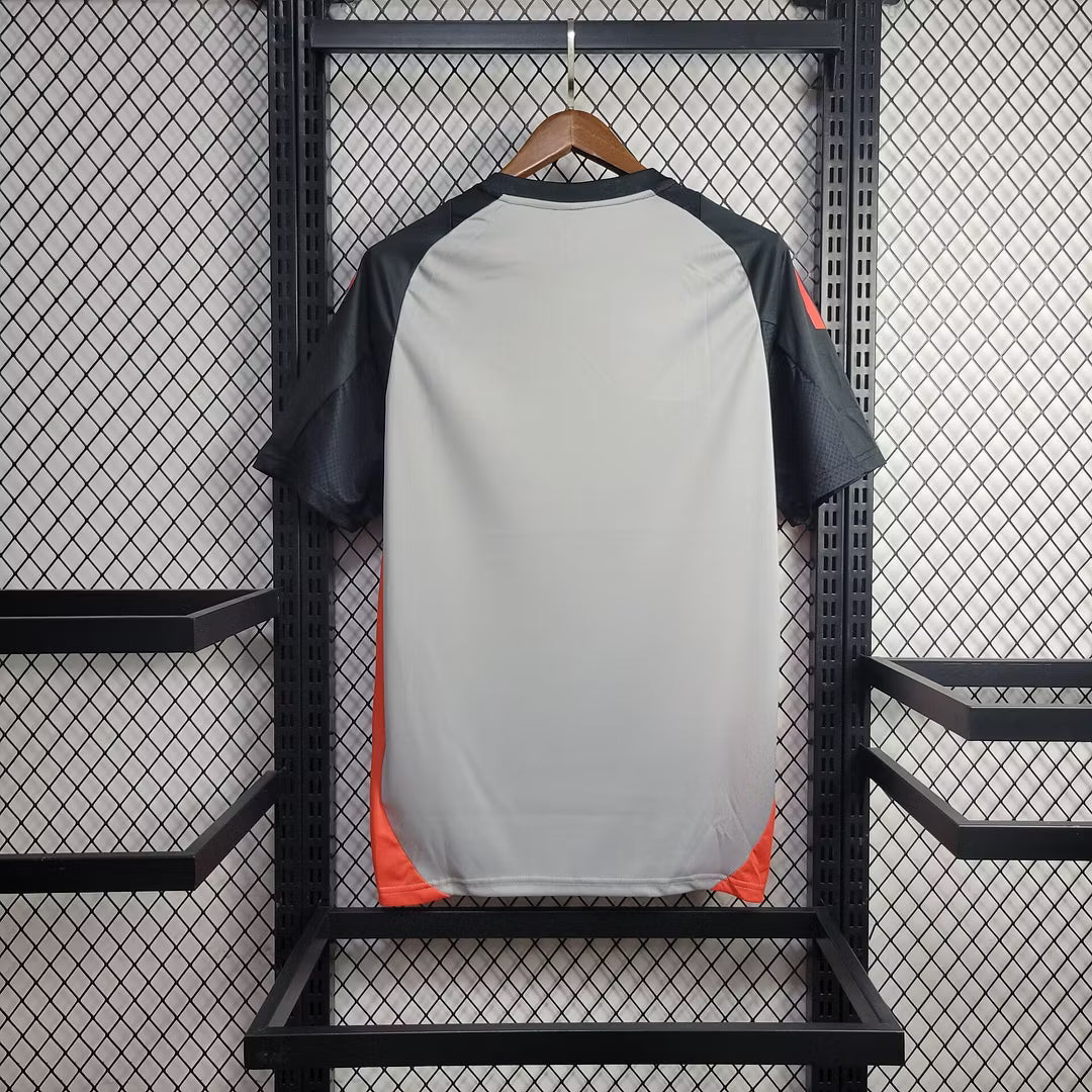 Camisola de treino do Benfica 2025