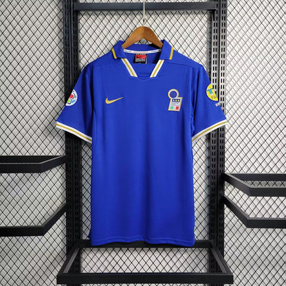 Maillot domicile de l’Italie 1996