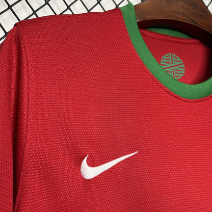 Camiseta local de Portugal 2012