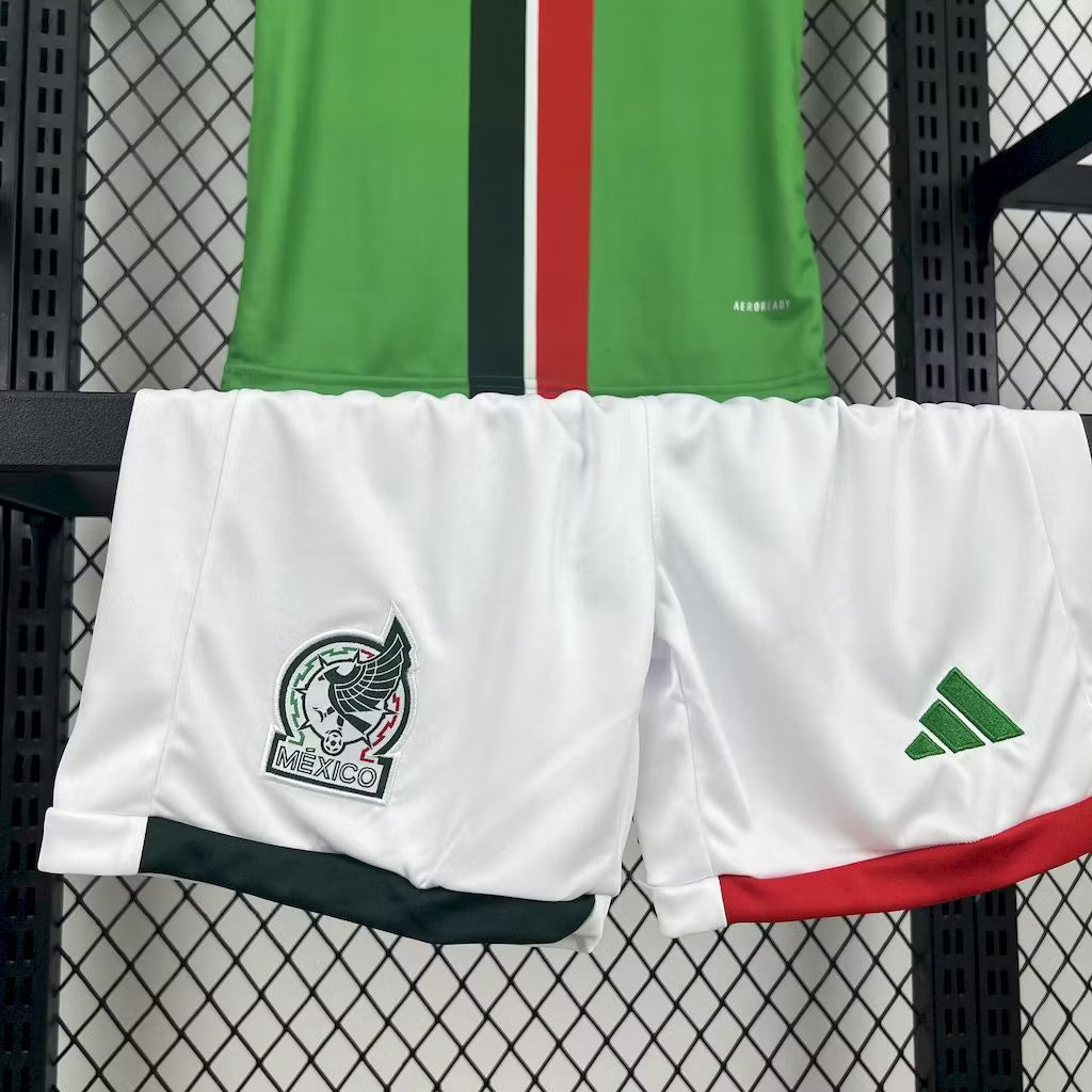 Camiseta local de México 2025