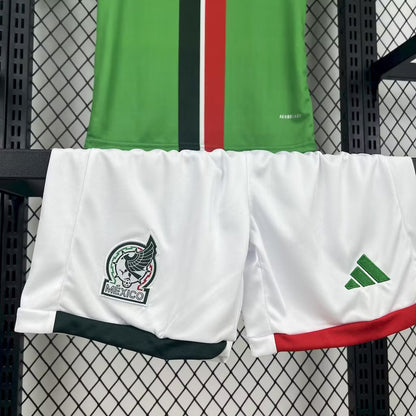 Camiseta local de México 2025