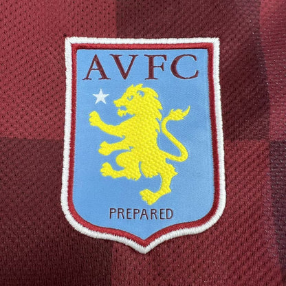 Camiseta de local del Aston Villa 2011