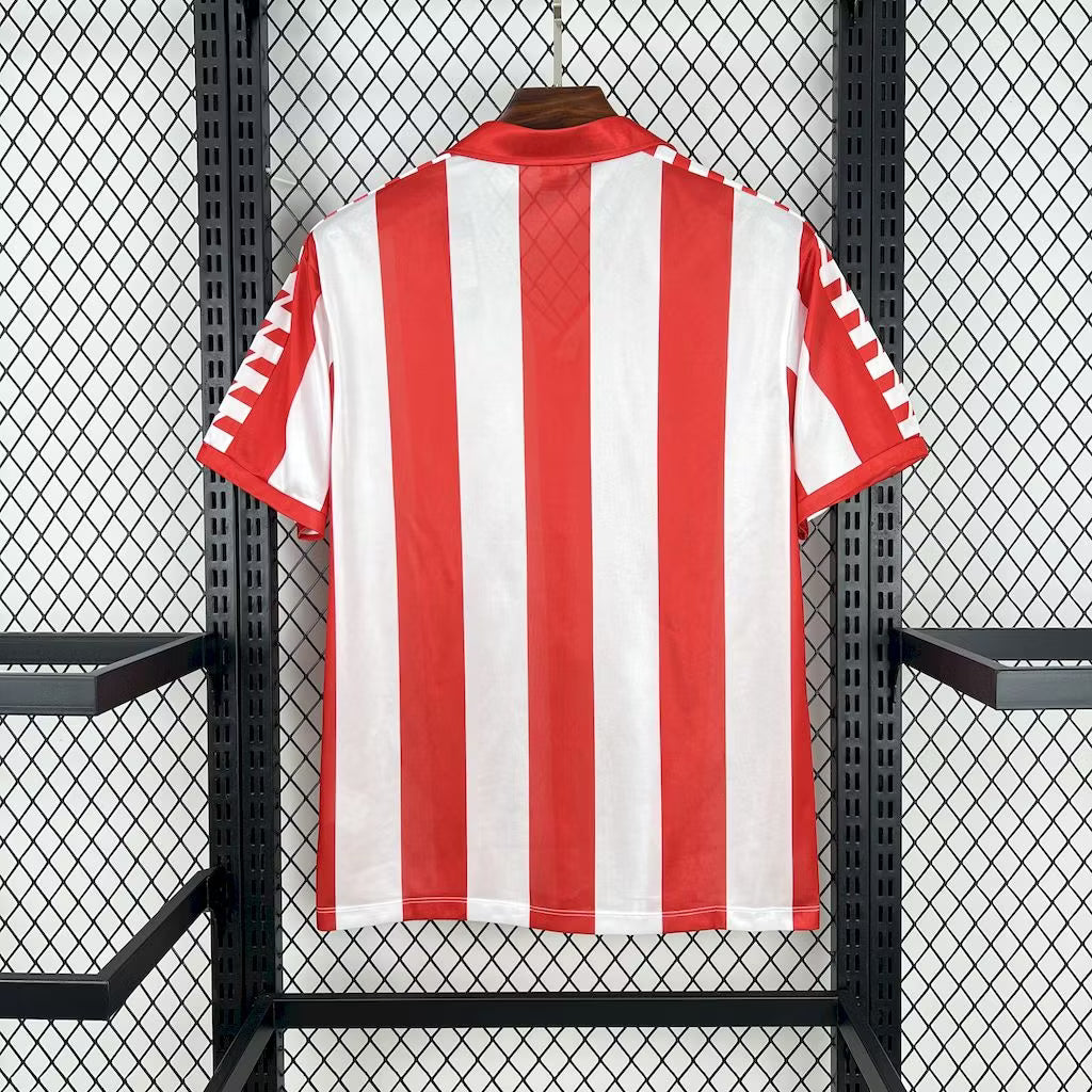 Camiseta local del Atlético de Madrid de 1982