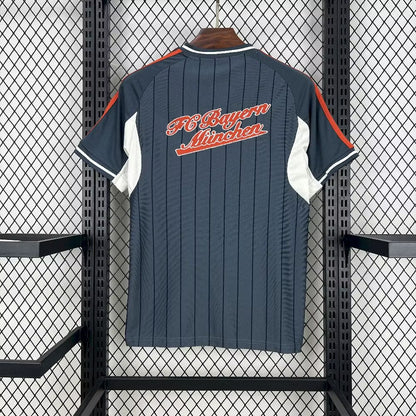Camisola de basebol do Bayern Munchen 2025