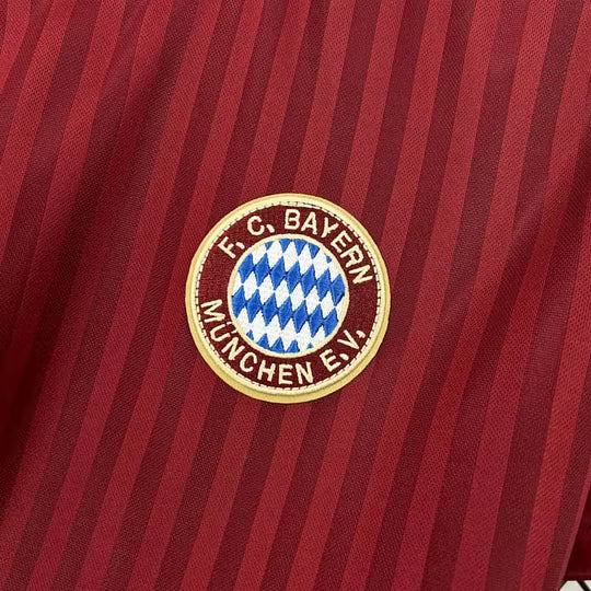 Bayern München 2025 rotes Spezialtrikot