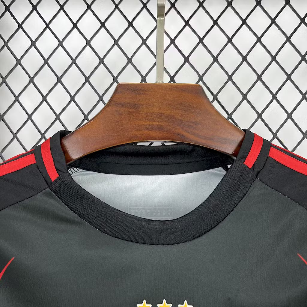 Camisola de edição especial do Benfica 2025