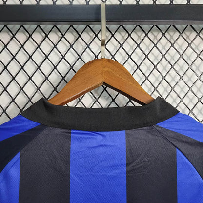 Camisola de casa do Inter de Milão de 2001