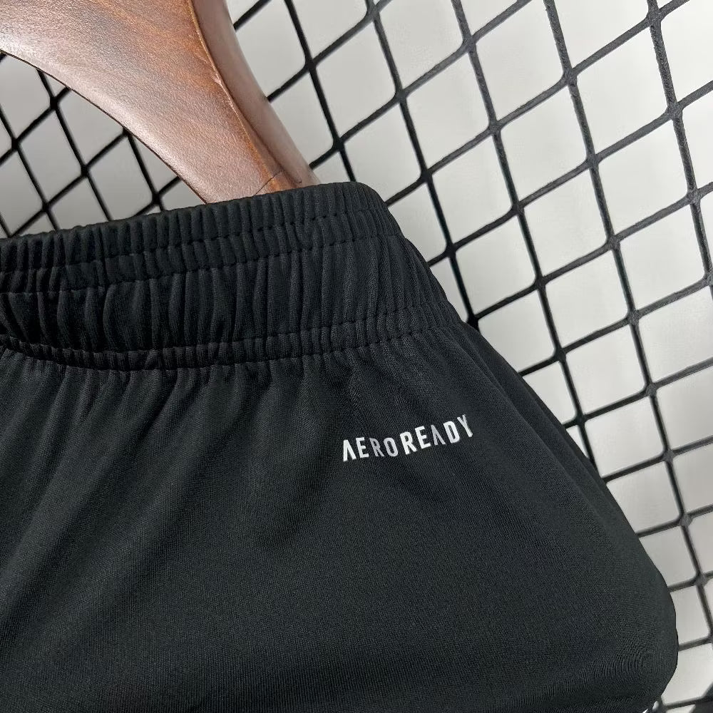 Manchester United Heimshorts 2025