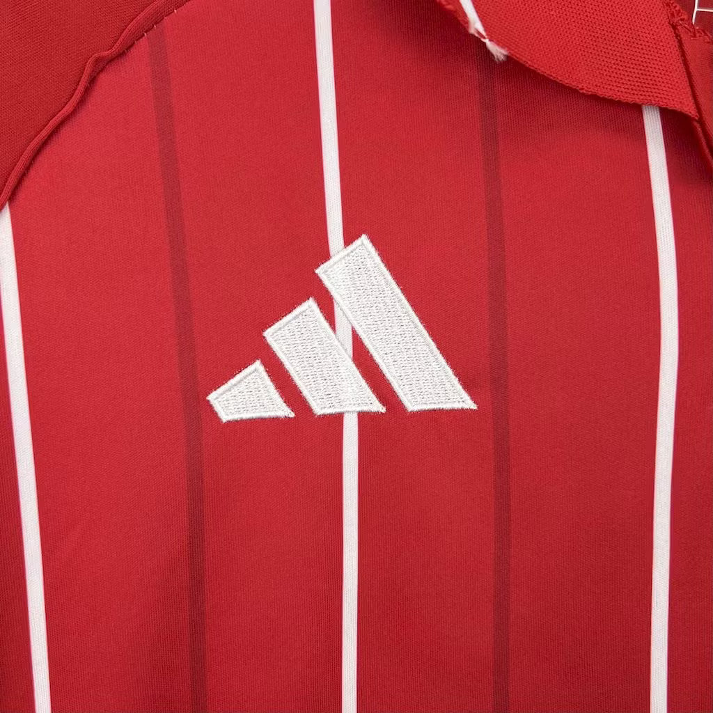 Domowa koszulka Nottingham Forest 2025