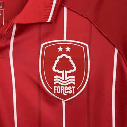 Domowa koszulka Nottingham Forest 2025
