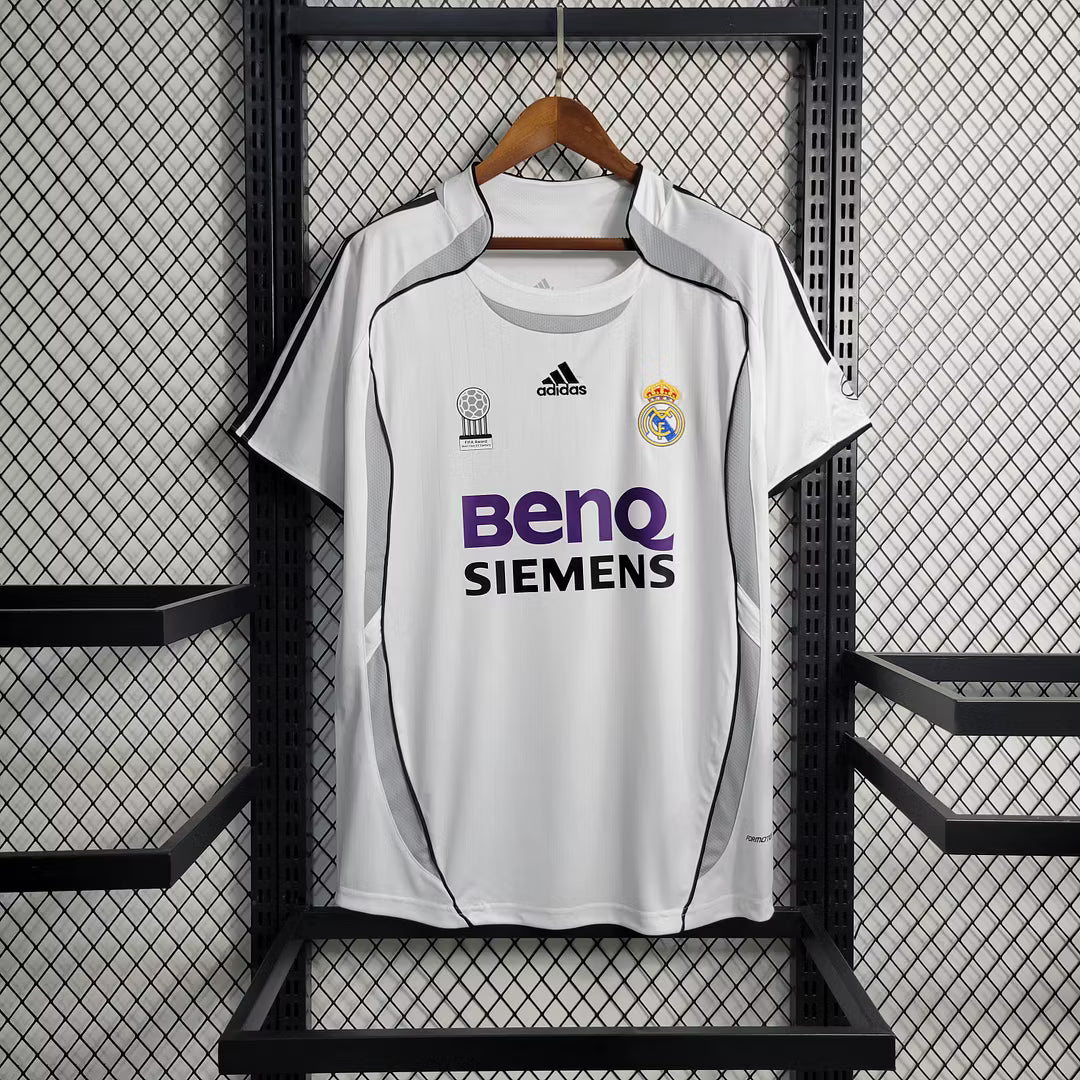 Camisola principal do Real Madrid 2006