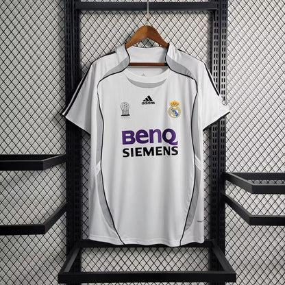 Camisola principal do Real Madrid 2006
