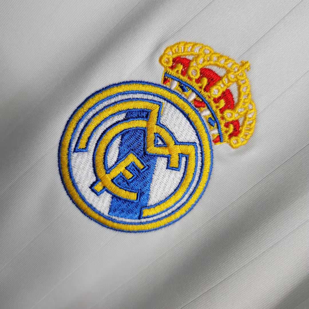 Camisola principal do Real Madrid 2006