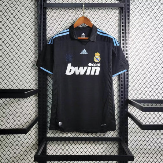 Camiseta visitante del Real Madrid 2009
