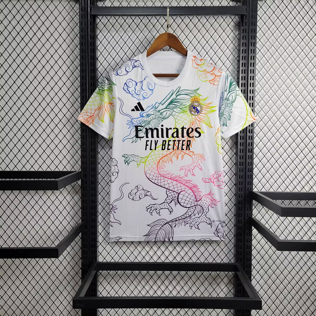 Speciaal regenboogdrakenshirt Real Madrid 2024