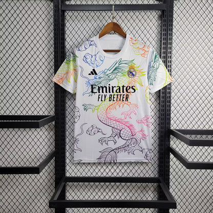 Speciaal regenboogdrakenshirt Real Madrid 2024