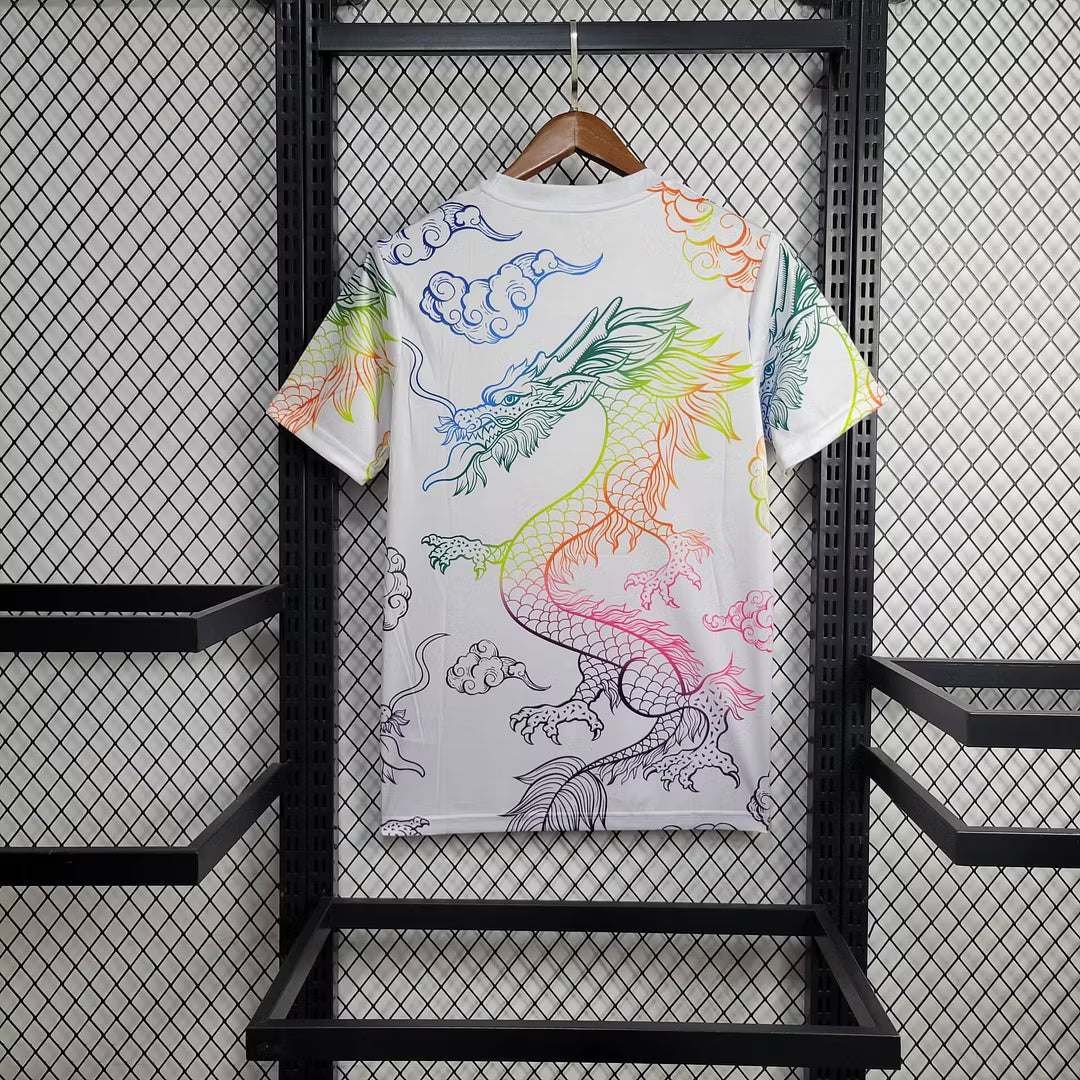 Speciaal regenboogdrakenshirt Real Madrid 2024