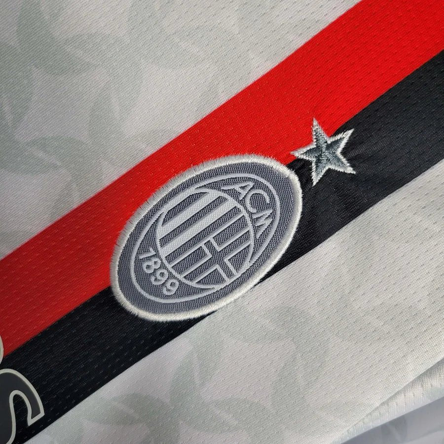 Camiseta de visitante del AC Milan 2023