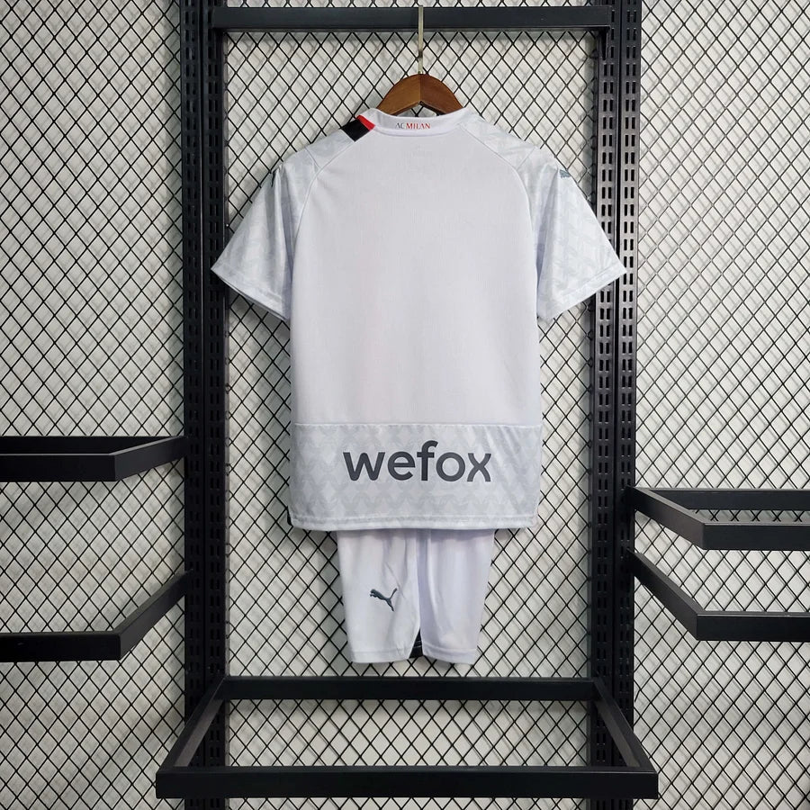 Camiseta de visitante del AC Milan 2023