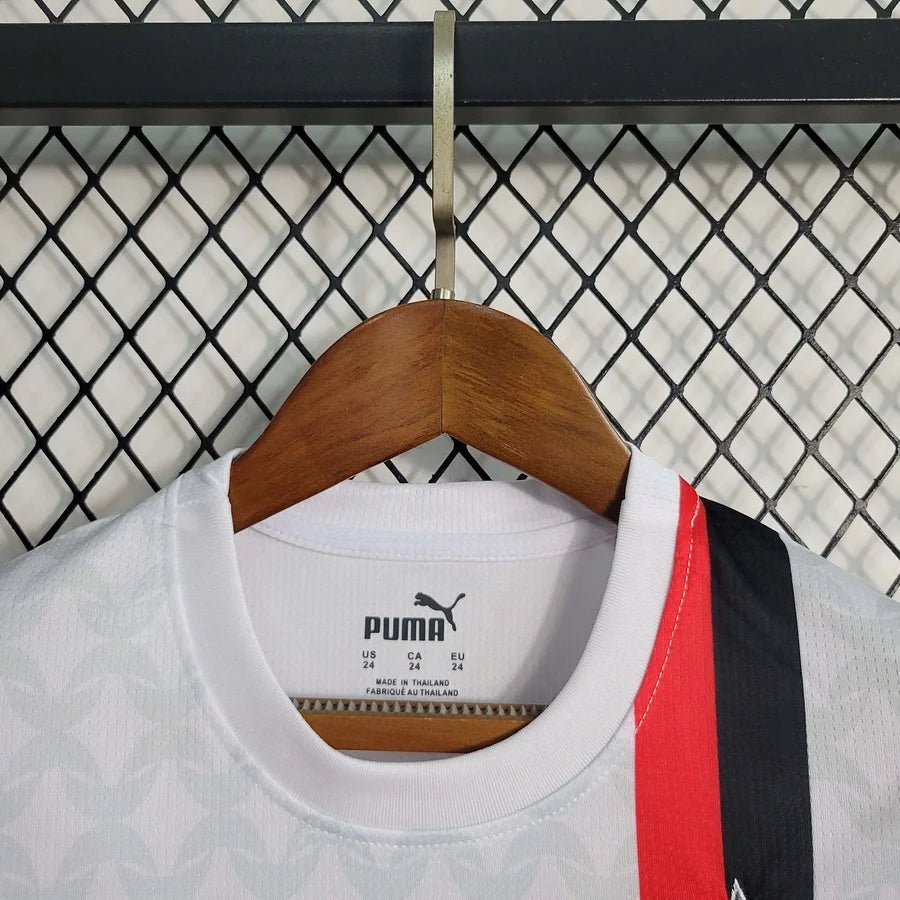 Camiseta de visitante del AC Milan 2023