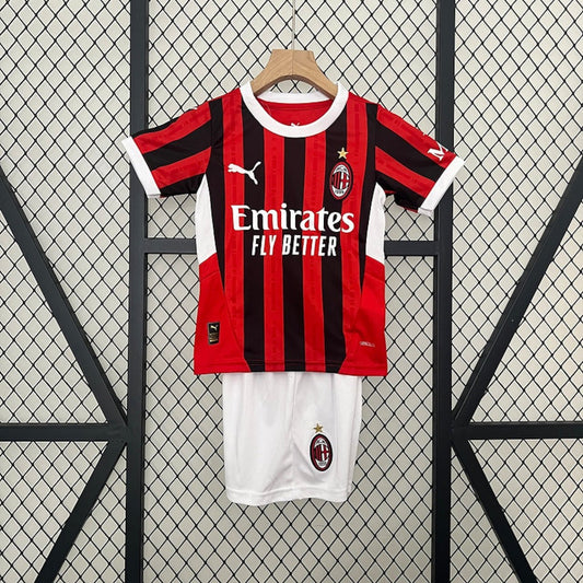 Maillot domicile de l’AC Milan 2024