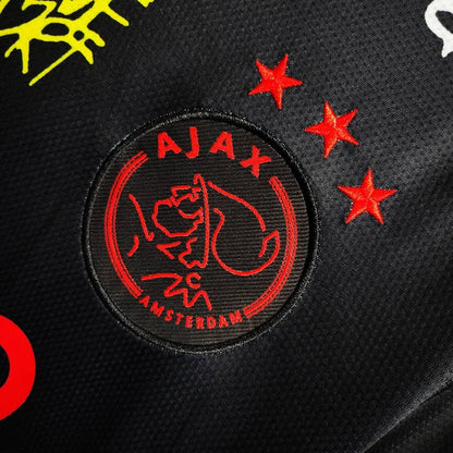 Ajax 2025 drittes Auswärtstrikot