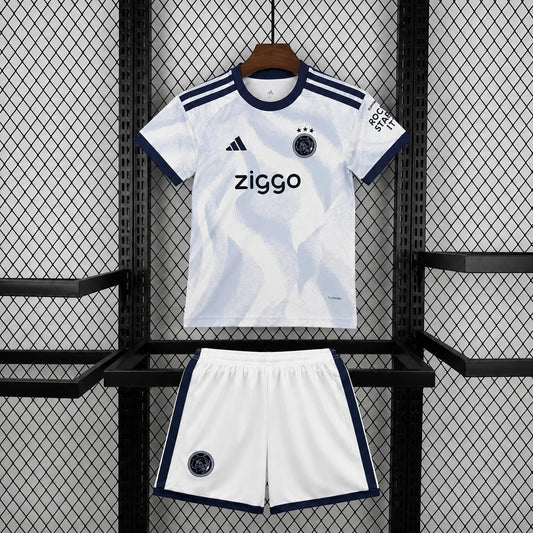 Ajax 2026 drittes Auswärtstrikot