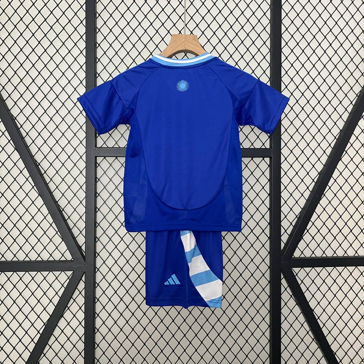 Camisola de Casa do Inter de Milão 2023