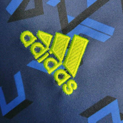 Arsenal 2023 speciaal blauw shirt