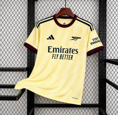 Tercera camiseta visitante del Arsenal 2026