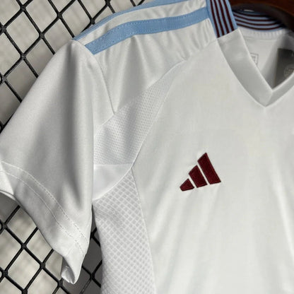 Camiseta visitante del Aston Villa 2024