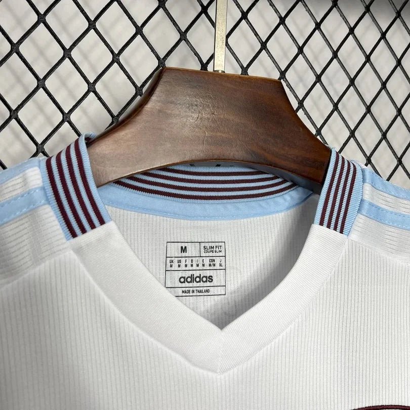 Camisola de visitante do Aston Villa 2024
