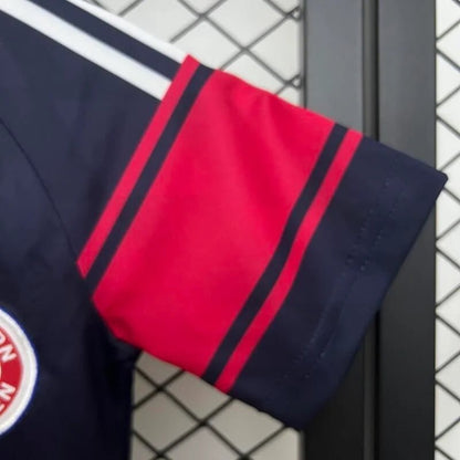 Camisola principal do Bayern 1997
