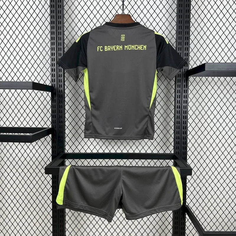 Bayern 2025 Black Goalkeeper Kids Jersey
