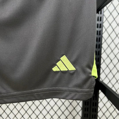 Bayern 2025 Black Goalkeeper Kids Jersey