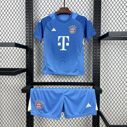Camisola azul de guarda-redes do Bayern 2025