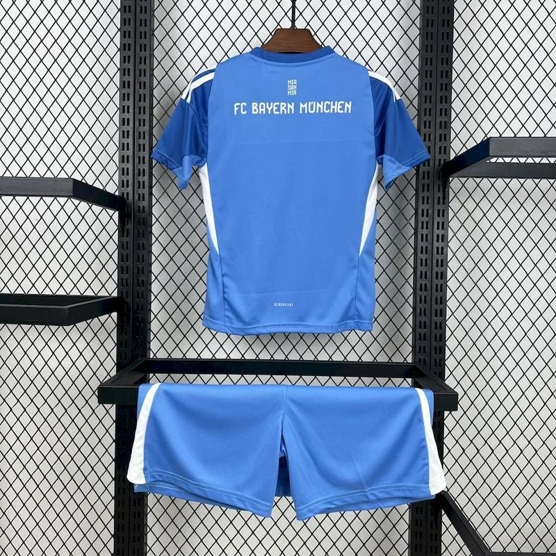 Camisola azul de guarda-redes do Bayern 2025