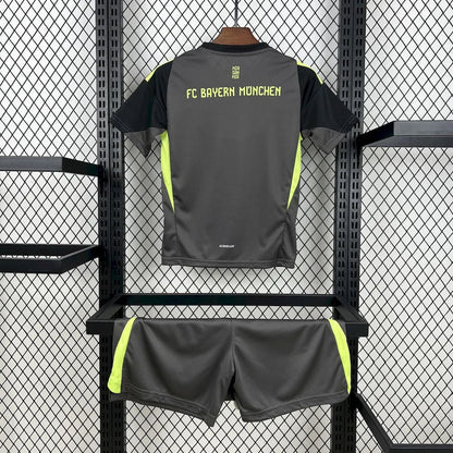 Bayern Munchen 2025 Goalkeeper Jersey