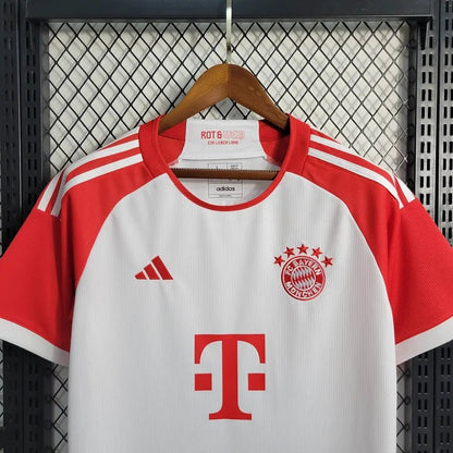 Camisola principal do Bayern de Munique 2023