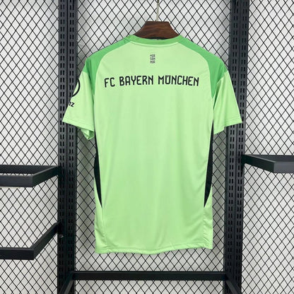 Camisola verde de guarda-redes do Bayern de Munique 2025