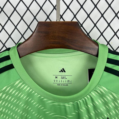 Camisola verde de guarda-redes do Bayern de Munique 2025