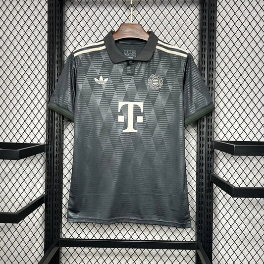 Maillot spécial Oktoberfest du Bayern Munich 2025