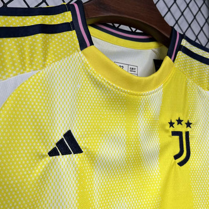 Maillot extérieur de la Juventus 2024
