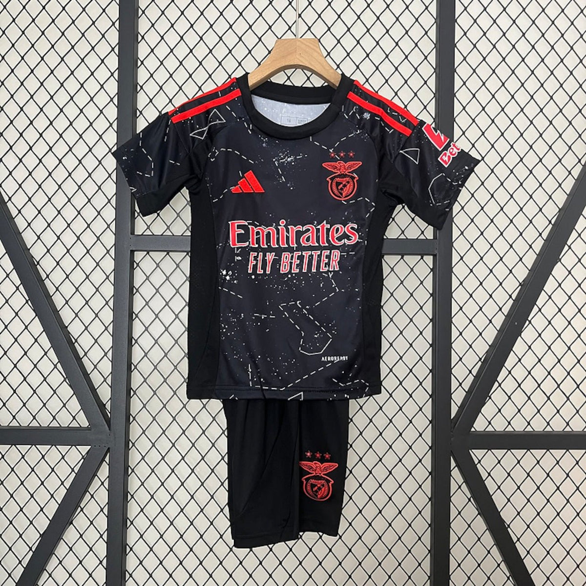 Camiseta visitante del Benfica 2024