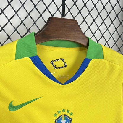 Camiseta local de Brasil 2025