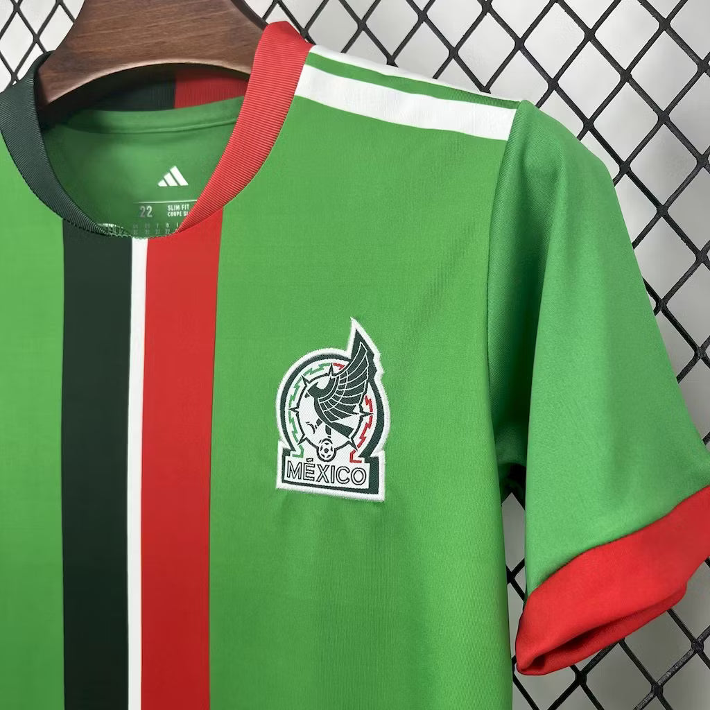 Camiseta local de México 2025