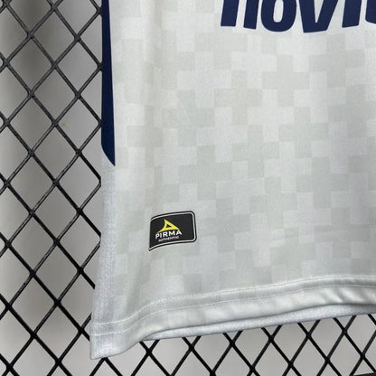 Camiseta visitante del Cruz Azul 2025