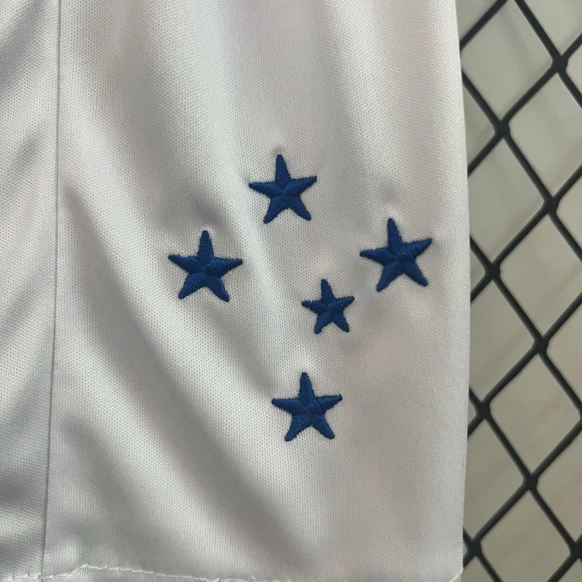 Camisola principal do Cruzeiro 2024