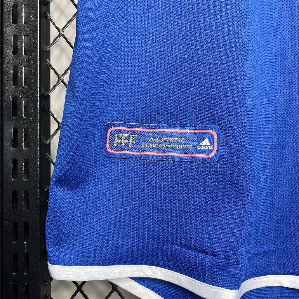 Domowa koszulka reprezentacji Francji 2000