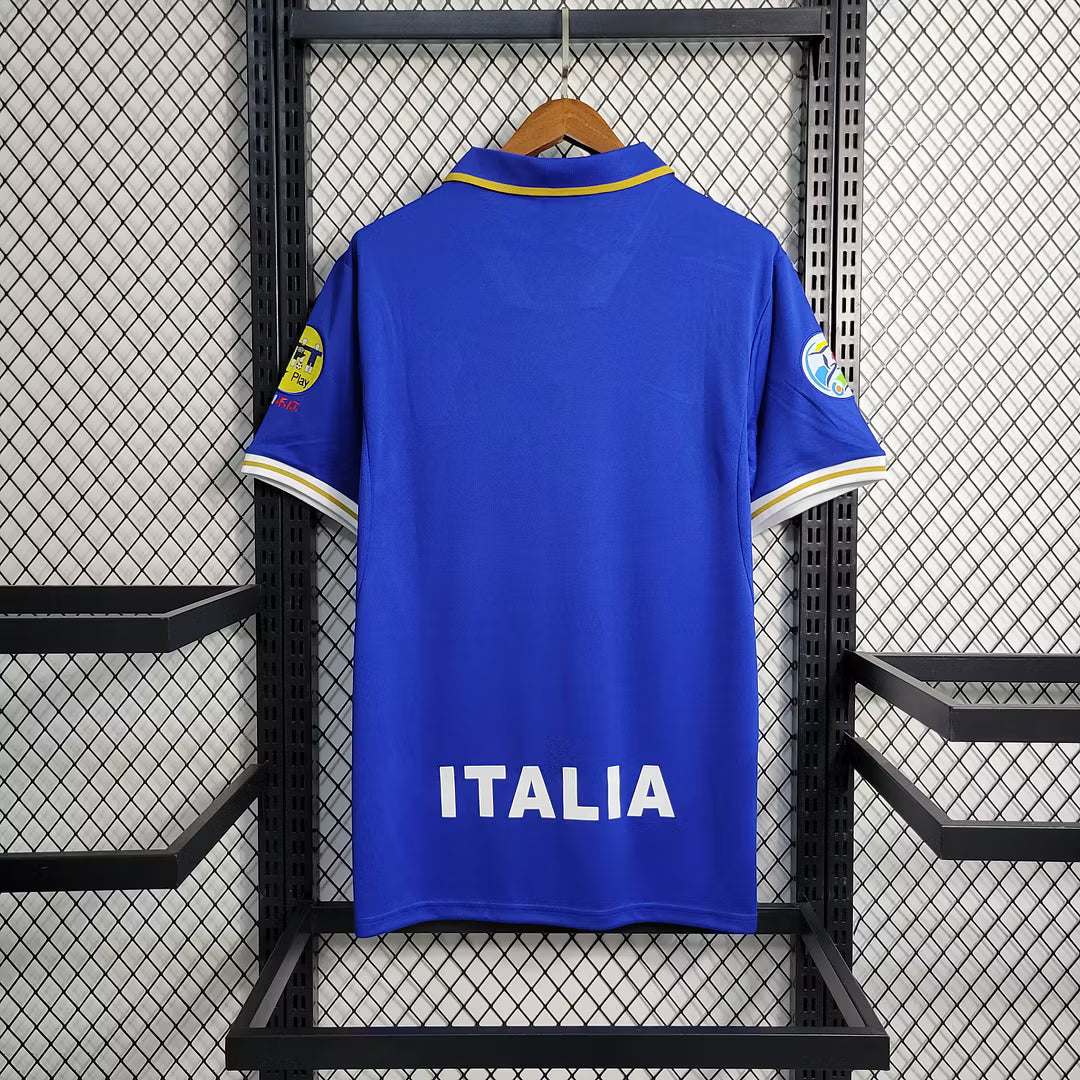 Maillot domicile de l’Italie 1996